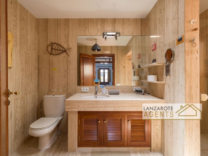 Image No.16-6 Bed Villa for sale
