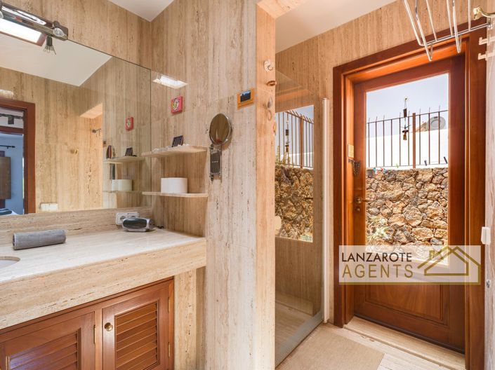 Image No.17-6 Bed Villa for sale