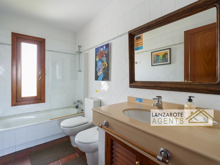 Image No.19-6 Bed Villa for sale