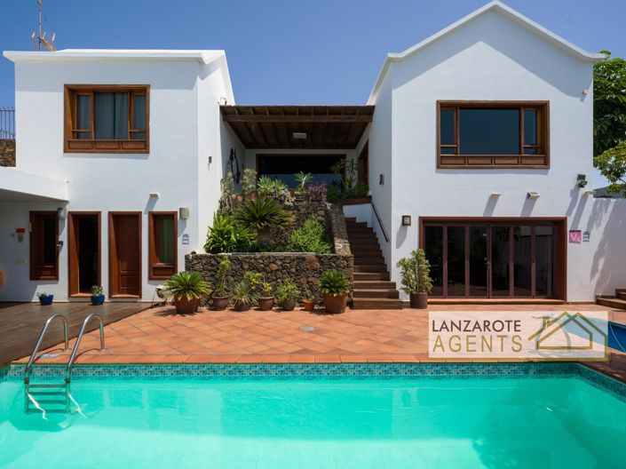 Image No.37-6 Bed Villa for sale