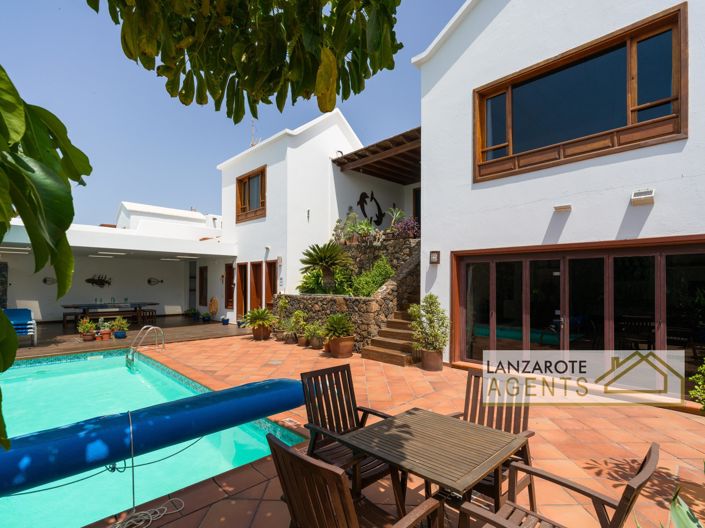 Image No.40-6 Bed Villa for sale