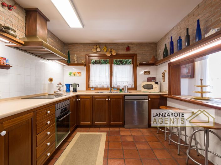 Image No.5-6 Bed Villa for sale