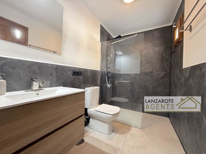 Image No.15-4 Bed Villa for sale