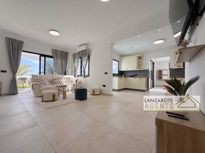 Image No.2-4 Bed Villa for sale