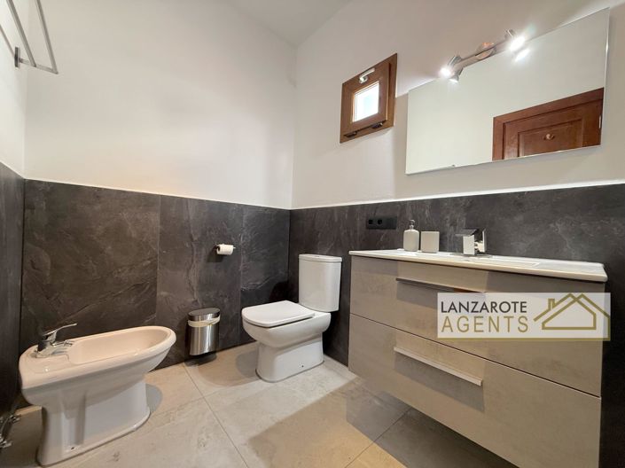 Image No.20-4 Bed Villa for sale