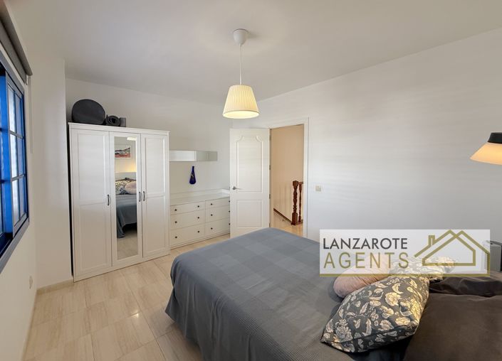 Image No.11-2 Bed House for sale