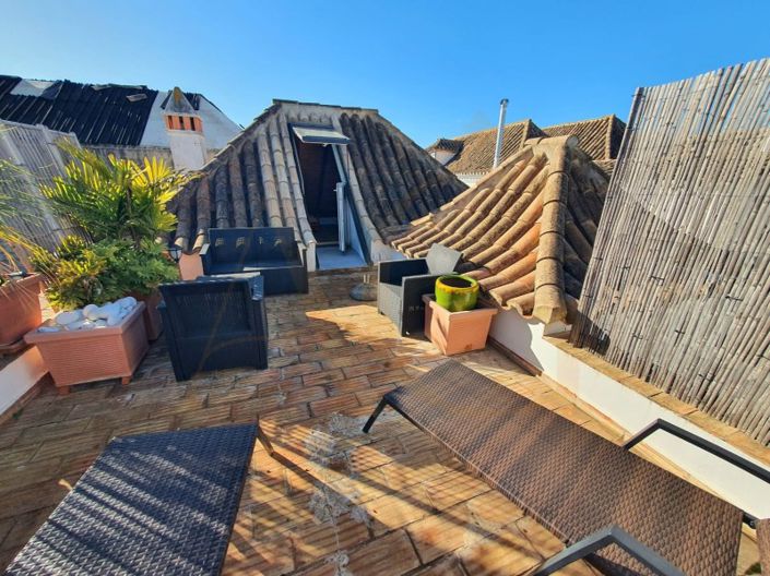Image No.1-3 Bed House for sale