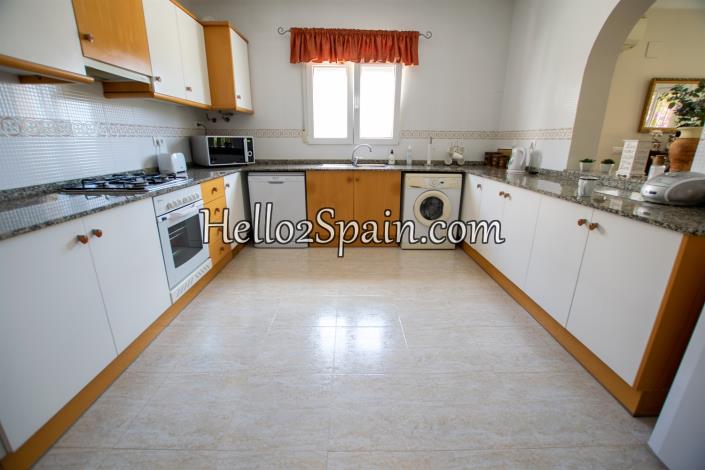 Image No.12-3 Bed Townhouse for sale