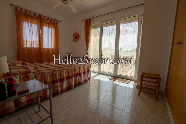 Image No.23-3 Bed Townhouse for sale