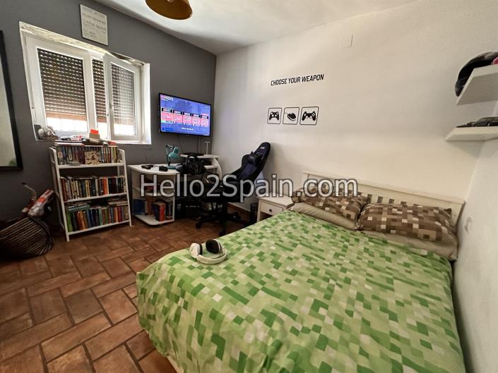 Image No.14-4 Bed Villa / Detached for sale