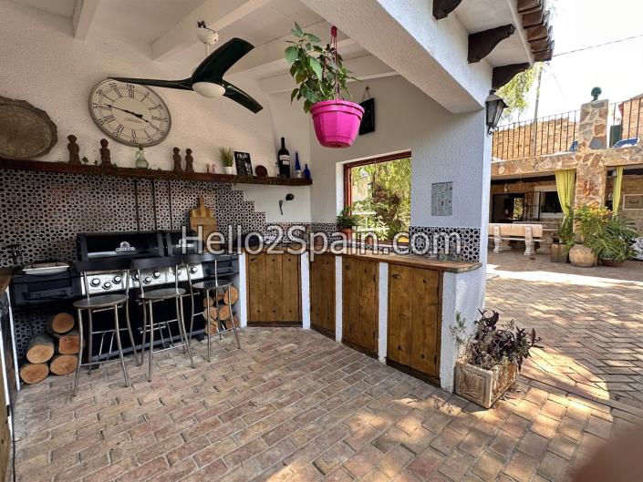 Image No.36-4 Bed Villa / Detached for sale
