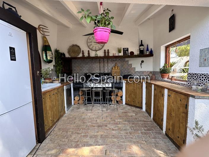 Image No.37-4 Bed Villa / Detached for sale