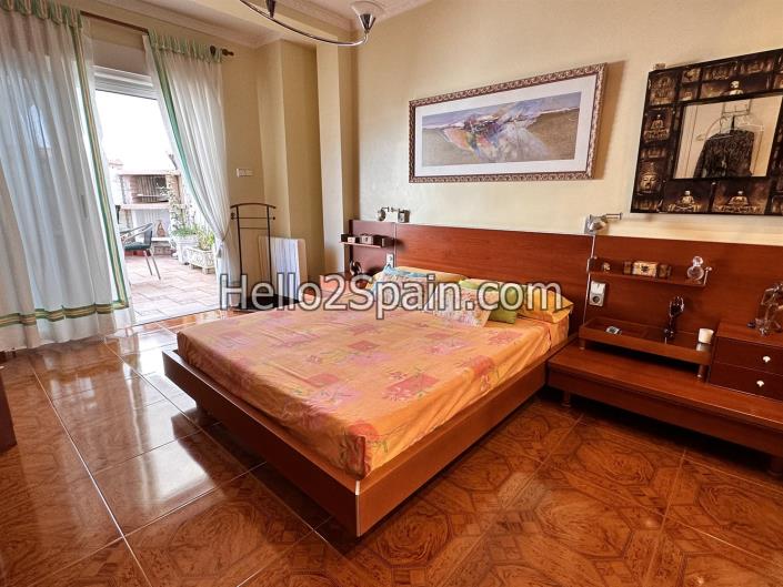 Image No.3-3 Bed Apartment for sale