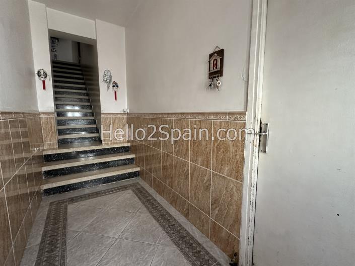 Image No.6-5 Bed Townhouse for sale