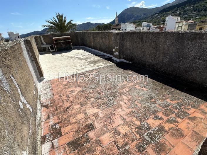 Image No.28-5 Bed Townhouse for sale