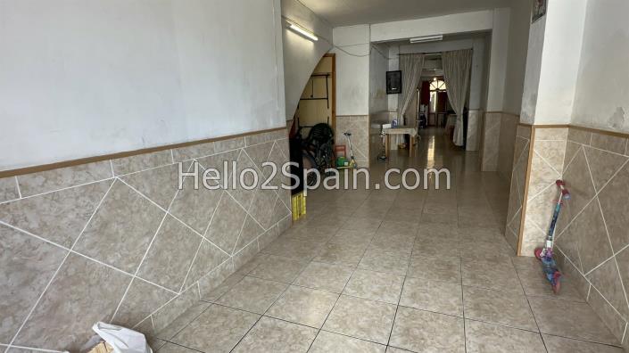 Image No.32-5 Bed Townhouse for sale