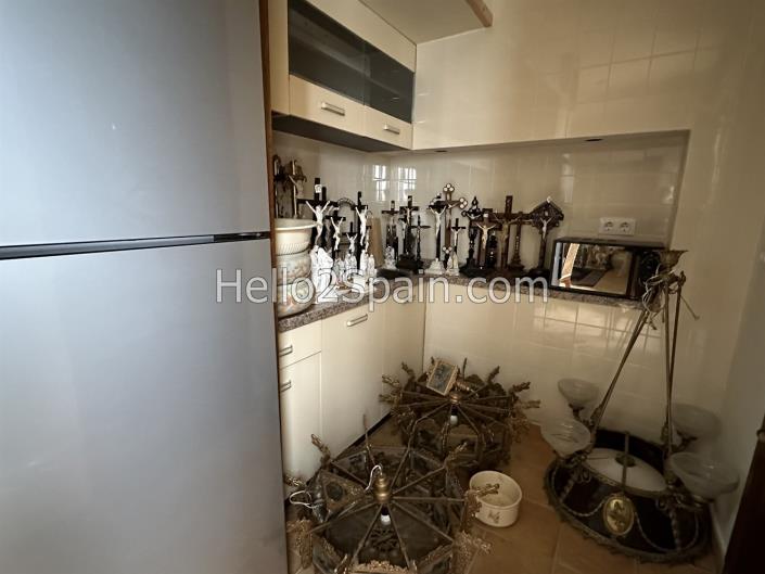 Image No.25-8 Bed Townhouse for sale