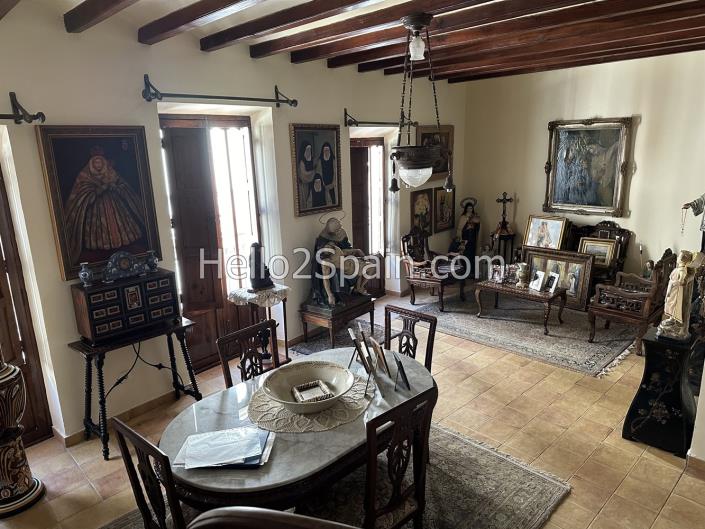 Image No.30-8 Bed Townhouse for sale