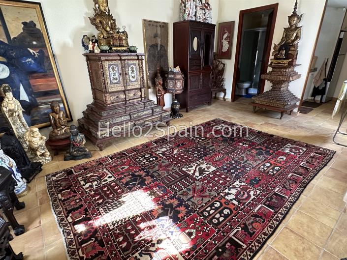 Image No.32-8 Bed Townhouse for sale