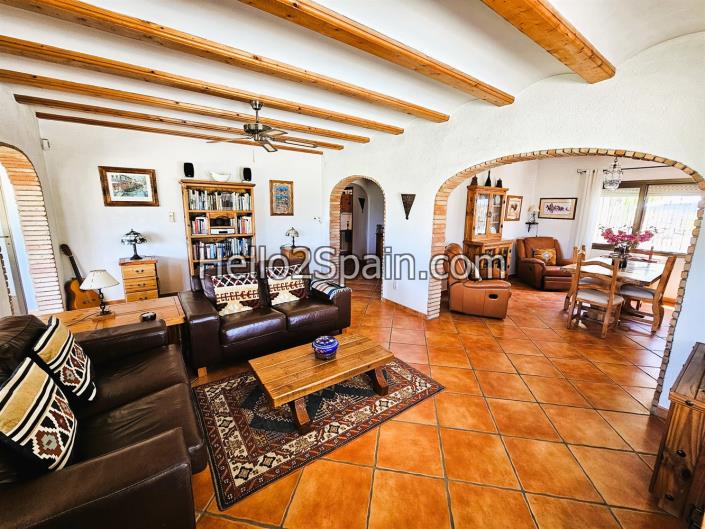 Image No.8-4 Bed Villa / Detached for sale