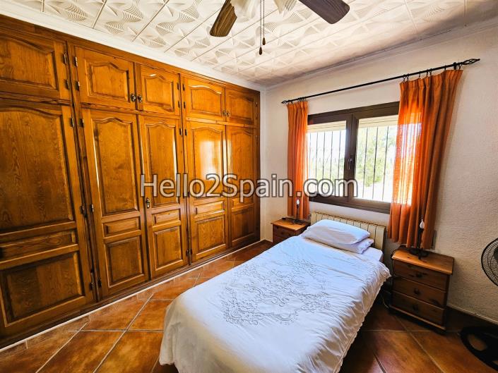 Image No.13-4 Bed Villa / Detached for sale