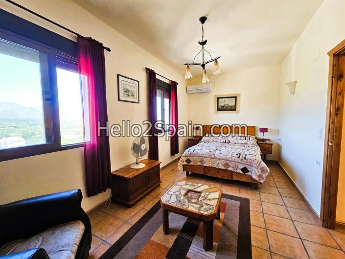 Image No.24-4 Bed Villa / Detached for sale