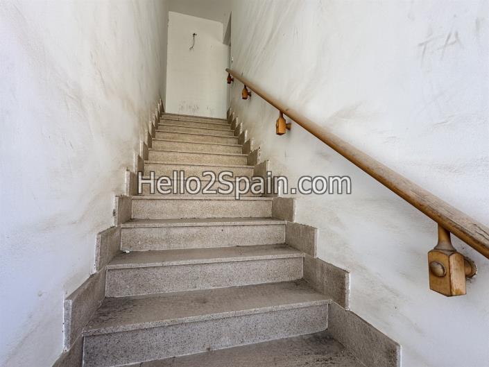 Image No.4-4 Bed Townhouse for sale