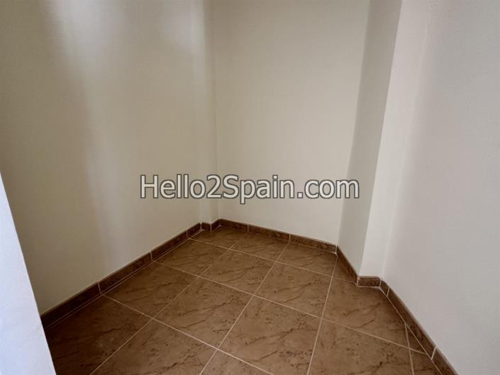 Image No.17-4 Bed Townhouse for sale