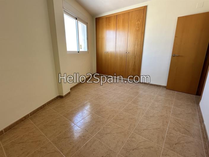 Image No.24-4 Bed Townhouse for sale