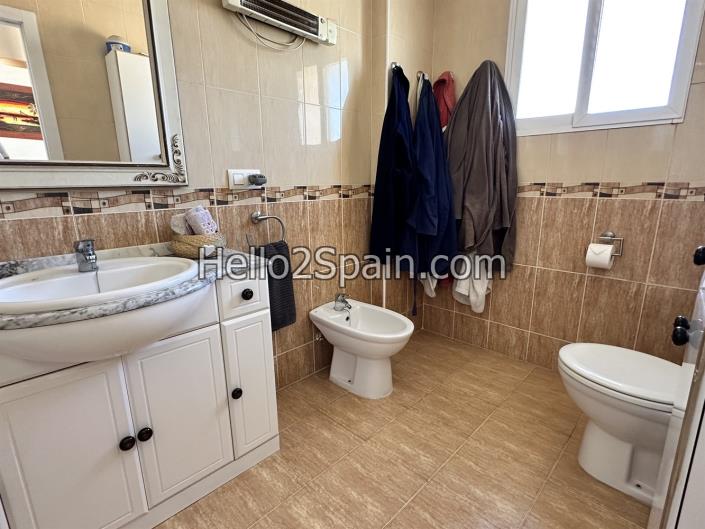 Image No.22-3 Bed Townhouse for sale