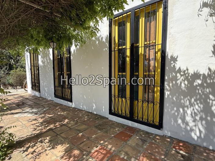 Image No.48-4 Bed Country Property for sale