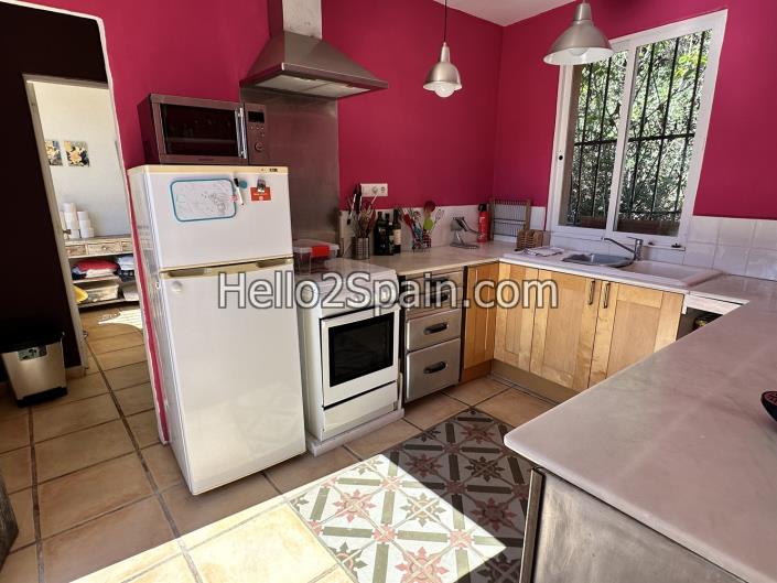 Image No.9-4 Bed Country Property for sale