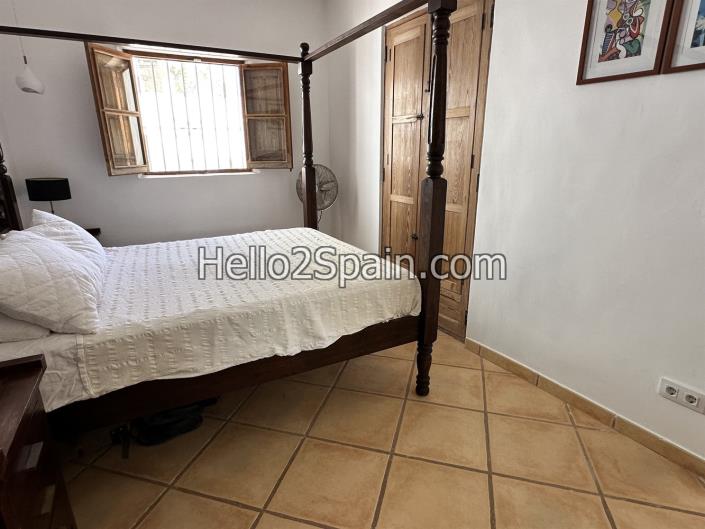 Image No.17-4 Bed Country Property for sale