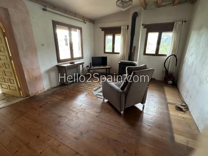 Image No.9-4 Bed Country House for sale