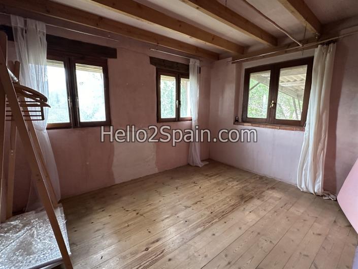 Image No.15-4 Bed Country House for sale