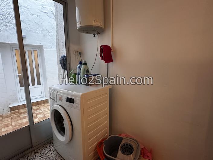 Image No.16-2 Bed Townhouse for sale