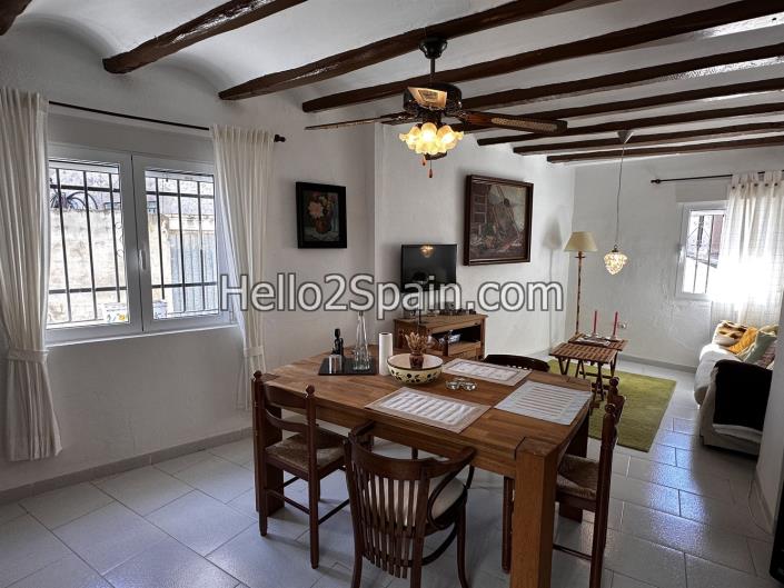 Image No.8-2 Bed Townhouse for sale