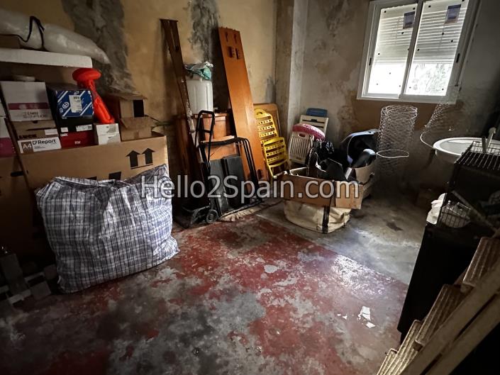 Image No.15-6 Bed Townhouse for sale