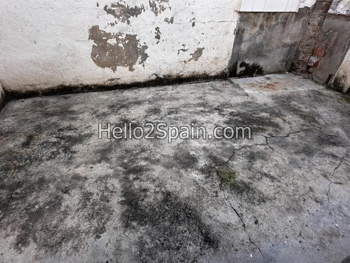 Image No.23-6 Bed Townhouse for sale