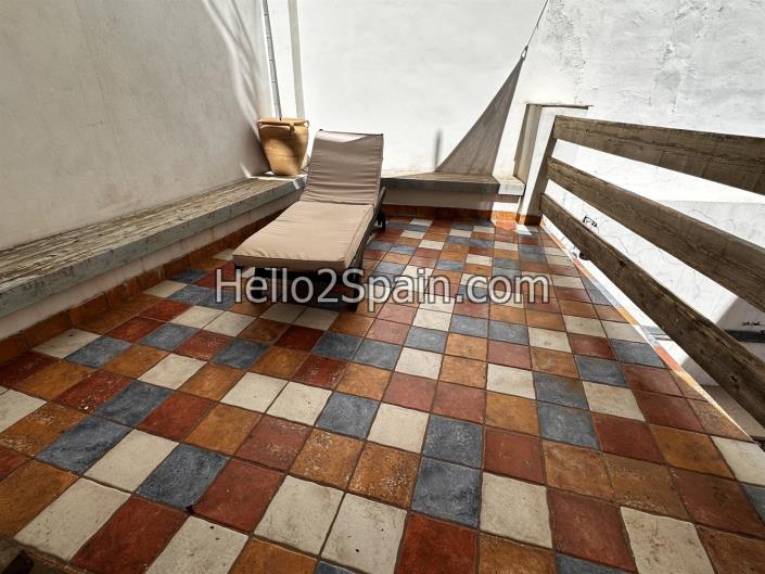 Image No.25-4 Bed Townhouse for sale