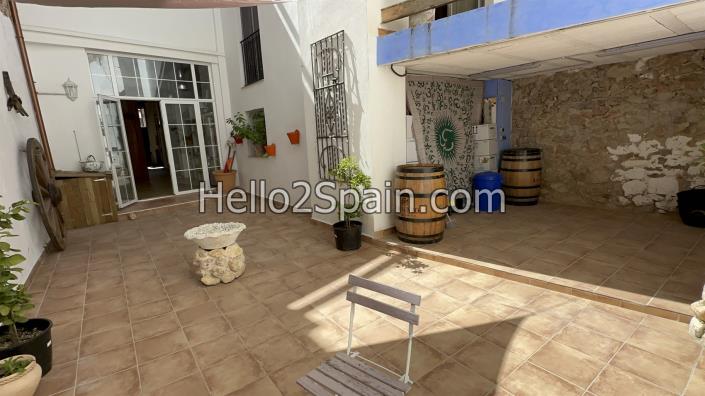 Image No.2-4 Bed Townhouse for sale