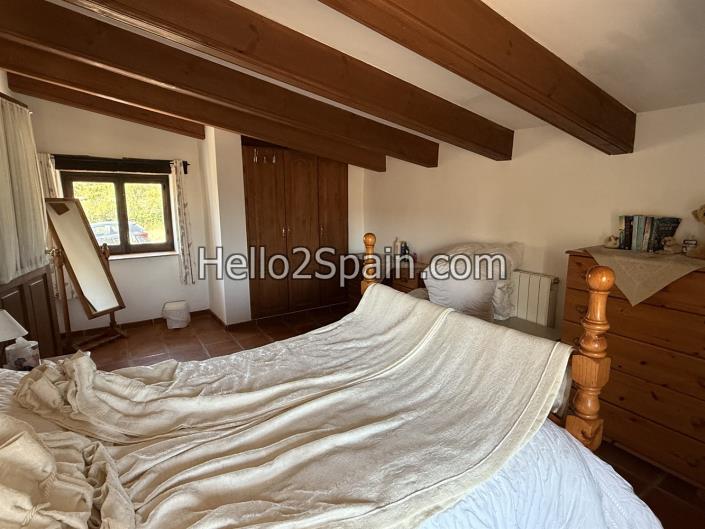 Image No.39-2 Bed Country House for sale