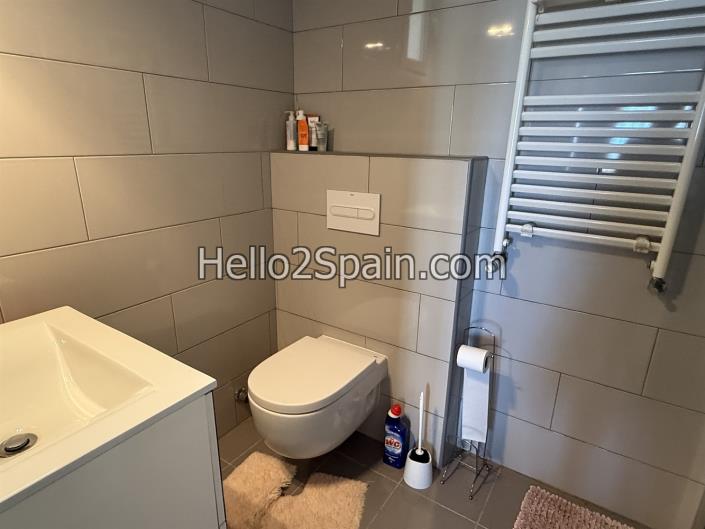 Image No.36-4 Bed Villa / Detached for sale