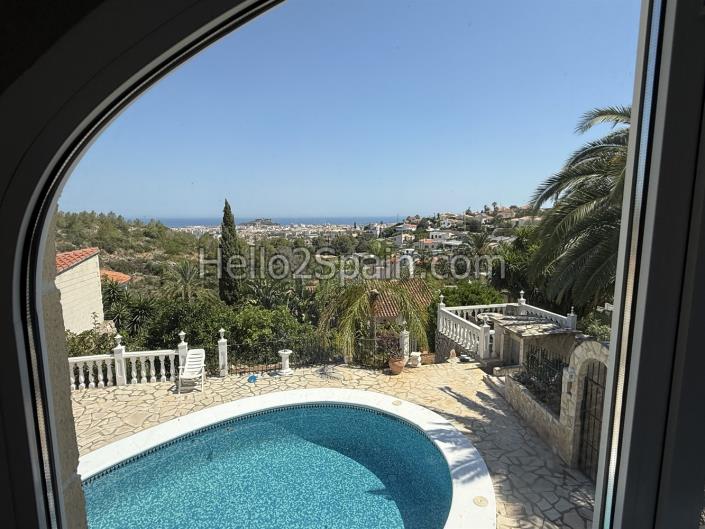 Image No.58-4 Bed Villa / Detached for sale