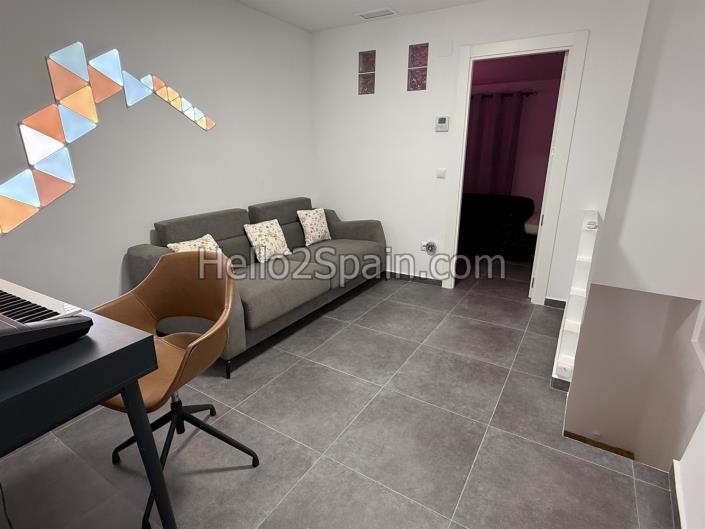 Image No.18-3 Bed Townhouse for sale