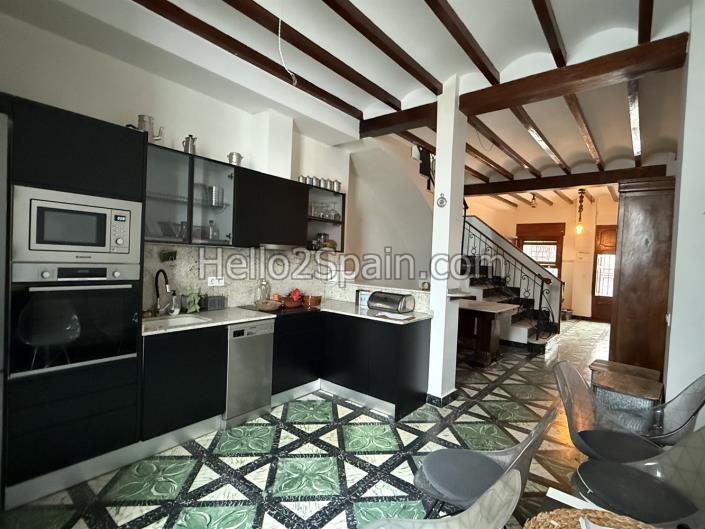 Image No.7-4 Bed Townhouse for sale