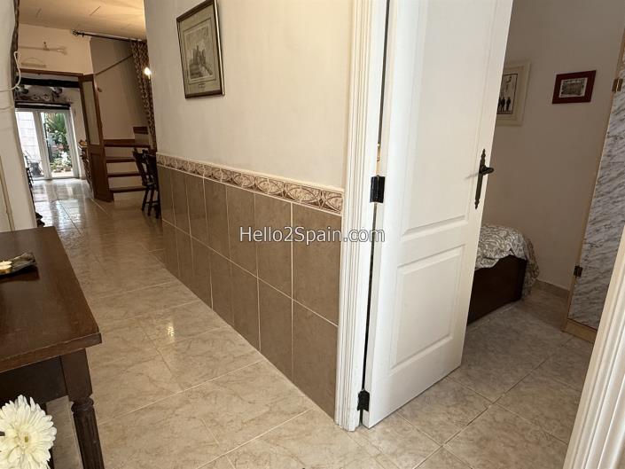 Image No.6-3 Bed Townhouse for sale