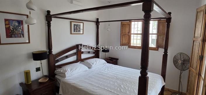 Image No.26-4 Bed Country House for sale