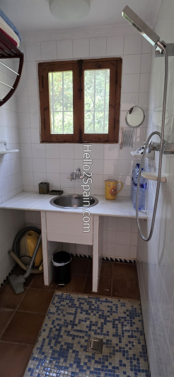 Image No.30-4 Bed Country House for sale