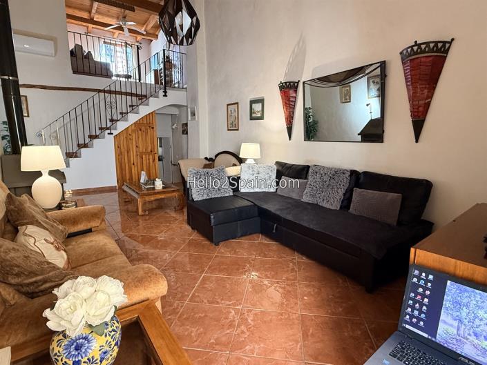 Image No.17-4 Bed Townhouse for sale